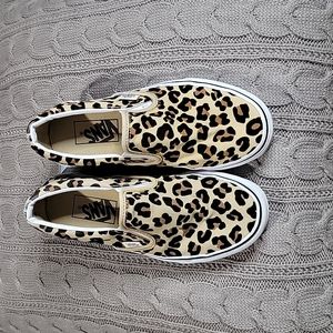 Leapord Print Van Slip-Ons